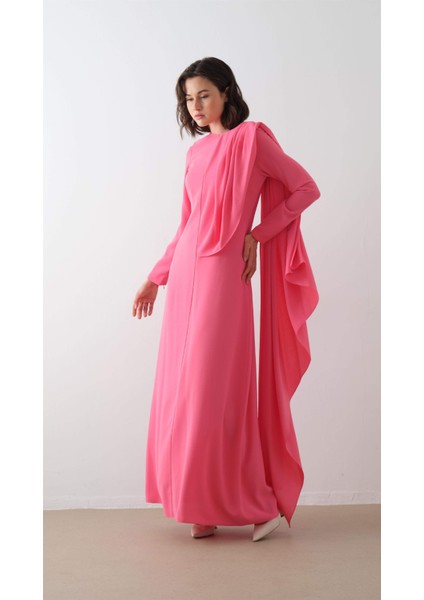Omuzu Pelerinli Krep Elbise Fuşya modelleri