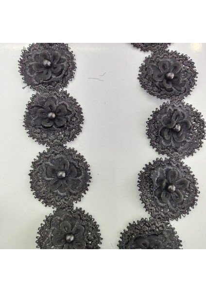 3,5*4 cm Siyah Incili Boncuklu Çiçek Şerit -Siyah Dantel Çiçek Süs-Aplik – Zarif 2 Metre