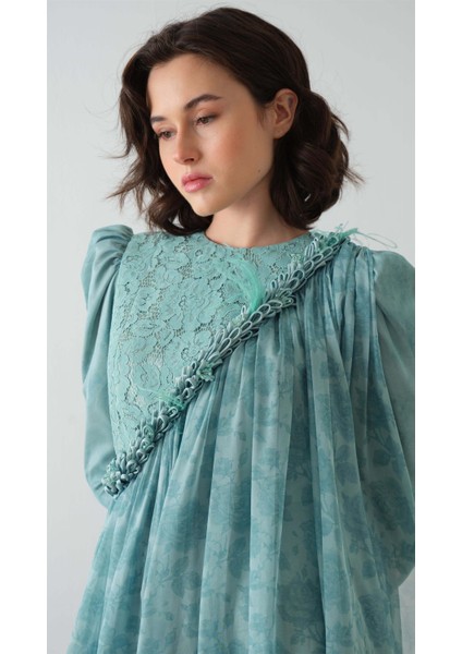 Omuzdan Dantel Detaylı Pelerin Elbise Yeşil fiyatları