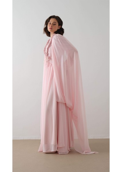 Ön Bedeni Çiçek Aksesuarlı Elbise Pembe fırsatları