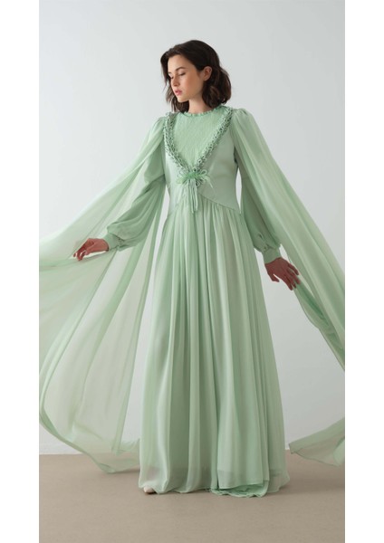 Ön Bedeni Çiçek Aksesuarlı Elbise Mint modelleri