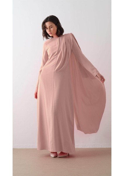 Omuzu Pelerinli Krep Elbise Pudra