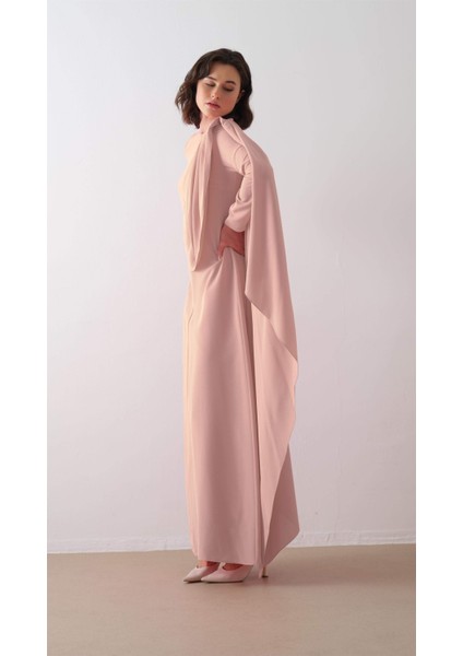 Omuzu Pelerinli Krep Elbise Pudra fırsatları