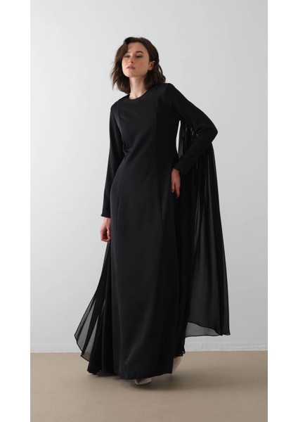 Kolları Pelerin Detaylı Elbise Siyah