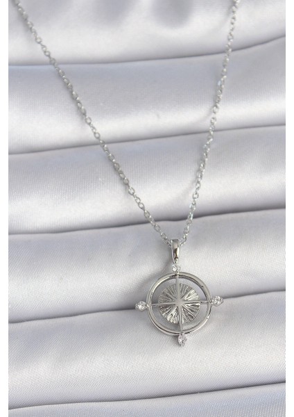 316L Çelik Gümüş Renk Zincir Zirkon Taşlı Pusula Model Kadın Kolye