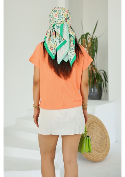 Moda Kadın Turuncu Basic Kısa Kollu Yuvarlak Yaka Yazlık Rahat Fit Bluz - Üst - T-Shirt indirimleri