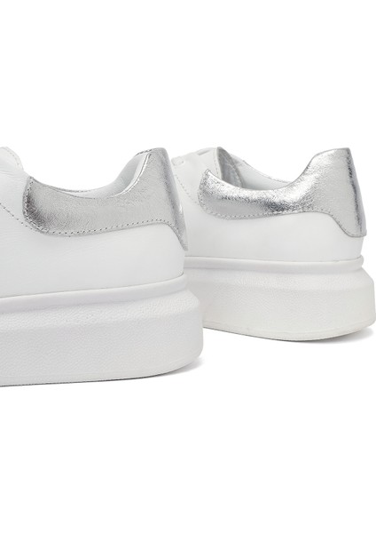 Kadın Beyaz Bağcıklı Kalın Tabanlı Deri Sneaker 25AFD220518