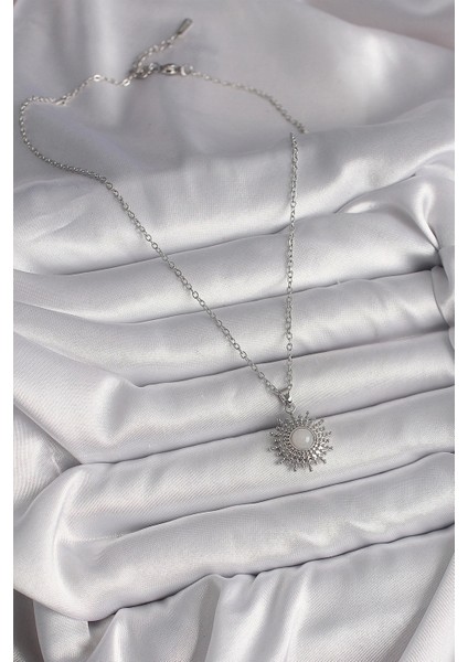 316L Çelik Gümüş Renk Zincir Beyaz Mineli Güneş Model Kadın Kolye fiyatları