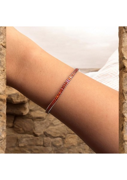 Kırmızı Taşlı Gümüş Renk Su Yolu Çelik Klipsli Bileklik