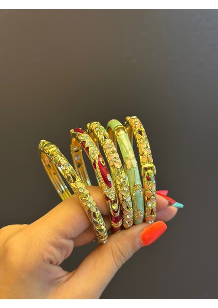 Mine Kaplama Çelik Çiçek Desenli Kadın Kelepçe Bileklik