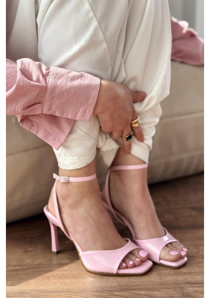 Elvona Rugan Ince Topuklu Kadın Ayakkabı Pembe fiyatları