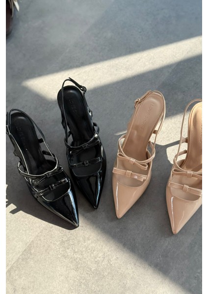 Montra Rugan Fiyonk Detaylı Bej Stiletto modelleri