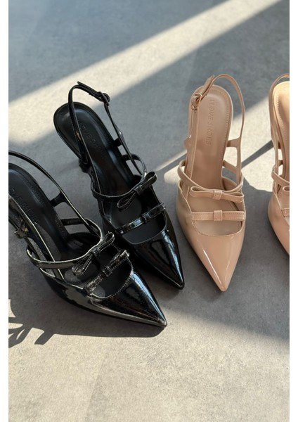 Montra Rugan Fiyonk Detaylı Bej Stiletto fırsatları