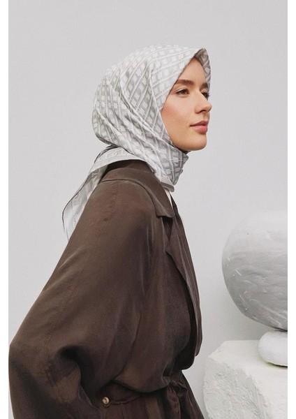Desenli Saf Ipek Twill Eşarp 9301 83
