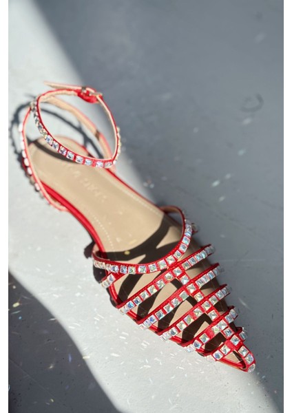 Xomira Kırmızı Bant Detaylı Kadın Babet