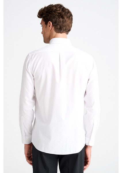Erkek Beyaz Cooper Fit Non-Iron Düğmeli Yaka Spor Gömlek fırsatları