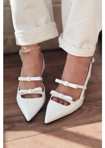 Montra Rugan Fiyonk Detaylı Beyaz Stiletto fırsatları