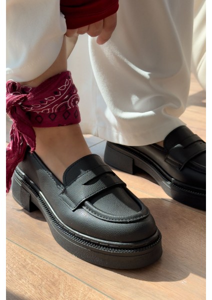 Wiensa Mat Deri Kadın Loafer Siyah fiyatları