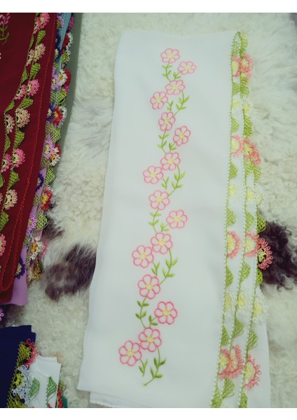 El Emeği Nakış Işlemeli Iğne Oyalı Namaz Örtüsü Çeyizlik Mevlit Başörtüsü Krep Kumaş 145X75 cm fiyatları