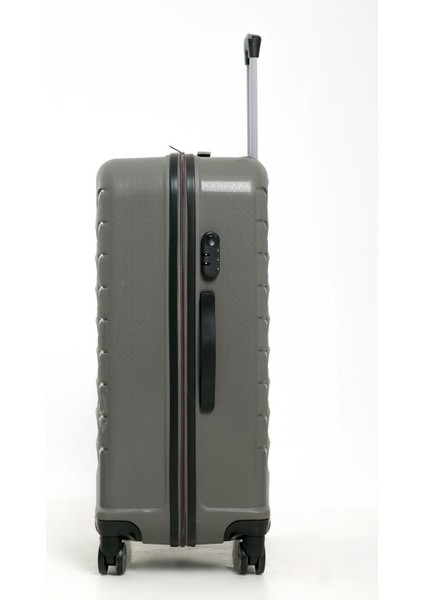 Yefa Pp Polipropilen Kırılmaz Orta Boy Valiz modelleri