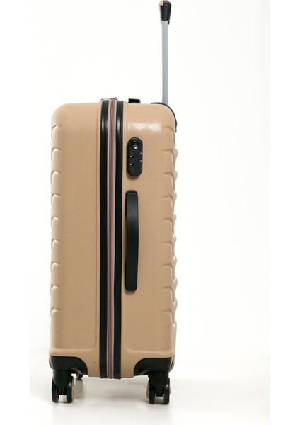 Yefa Pp Polipropilen Kırılmaz Orta Boy Valiz modelleri