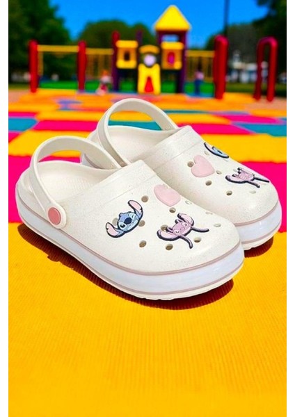 Kız Çocuk Lilo Stich Baskılı Işıklı Kaymaz Taban Havuz Plaj Terliği & Sandaleti fiyatları