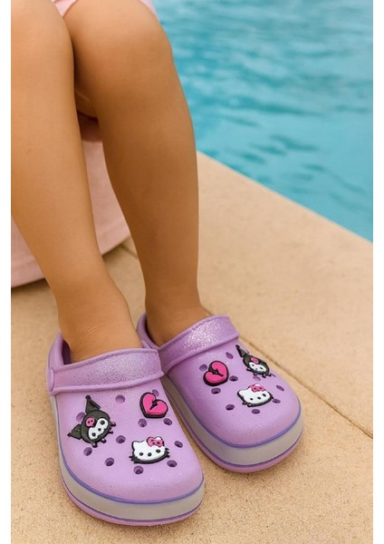 Kız Çocuk Lila Kuromi Baskılı Tabanı Işıklı Plaj Havuz Terliği & Sandaleti fırsatları