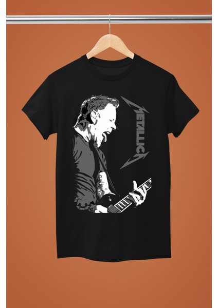 Metallica Baskılı Bisiklet Yaka Regular Kalıp %100 Pamuklu Kısa Kollu Tshırt