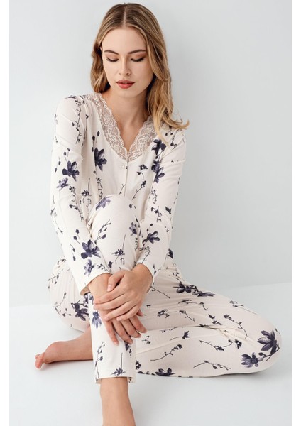 Kadın Çiçek Desenli Uzunkol Pijama Takım, Dantel Detaylı