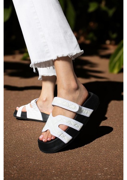 Kapitone Farmer Beyaz Kadın Terlik – Ortopedik, Şık, Kaymaz Taban