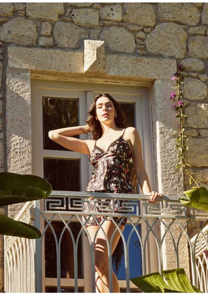 Iç Giyim Moongirl Saten Şortlu Gecelik Takım fiyatları