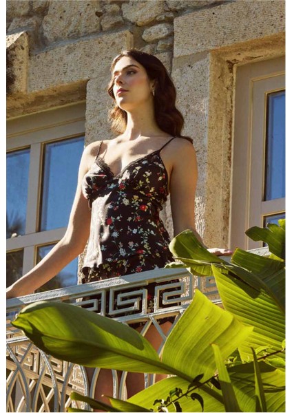 Iç Giyim Moongirl Saten Şortlu Gecelik Takım modelleri