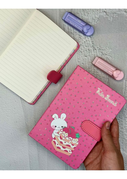 Sevimli Tavşan Desenli Çizgili Sert Kapak Mıknatıslı Defter