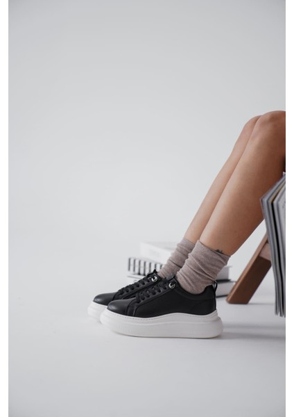 Freya Siyah Kadın Spor Ayakkabı fırsatları