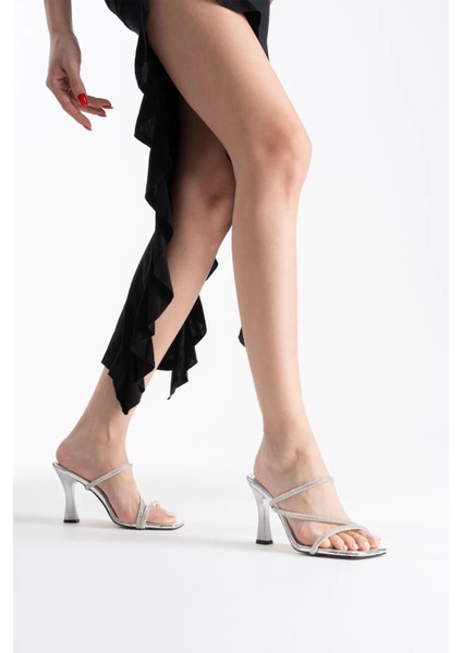 Capella Gümüş Kadın Taşlı Topuklu Terlik indirimleri