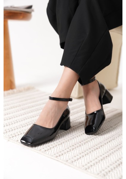 Arilla Siyah Rugan Kadın Topuklu Ayakkabı indirimleri