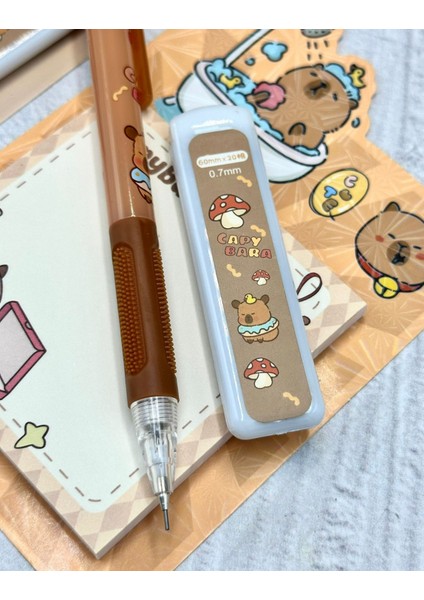 Sevimli Capybara Desenli 0.7 mm Uçlu Versatil Kurşun Kalem Tatil modelleri
