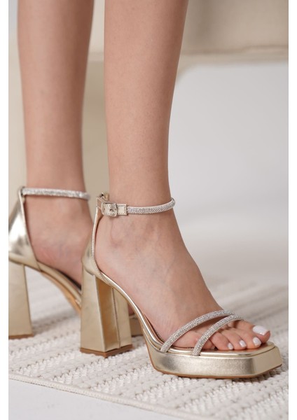 Blaire Kadın Altın Topuklu Sandalet indirimleri