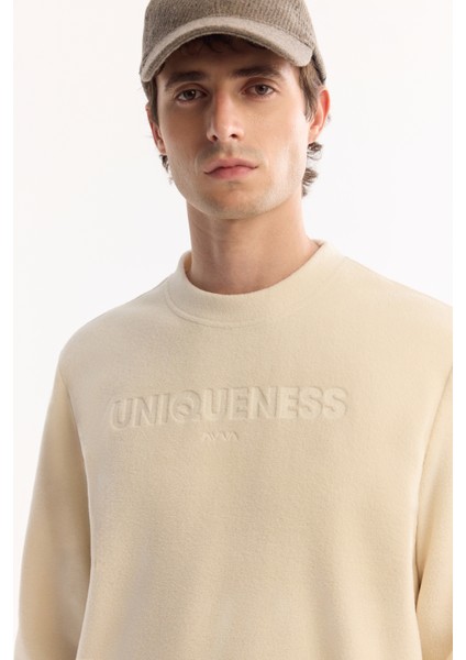 Erkek Ekru Bisiklet Yaka Soft Touch Baskılı Polar Regular Fit Sweatshirt A52Y1269 fiyatları