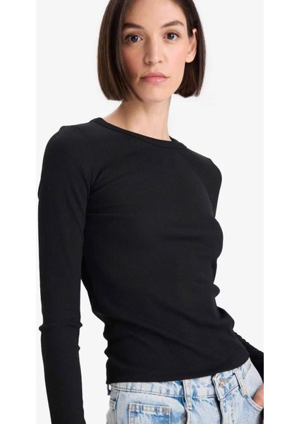 Slim Fit Dar Kesim Basic Düz Fitilli Kaşkorse Uzun Kollu Tişört E5767AX25AU