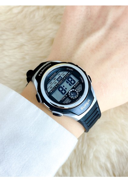 Alarmlı-Işıklı-Kronometreli-5 Atm Su Geçirmez-Hediyelik Çocuk Kol Saati