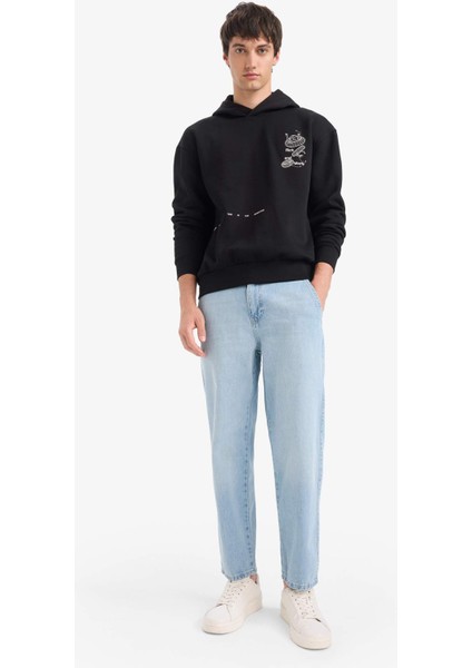 Rick and Morty Boxy Fit Kapüşonlu Sırt Baskılı Sweatshirt E9295AX25AU fiyatları