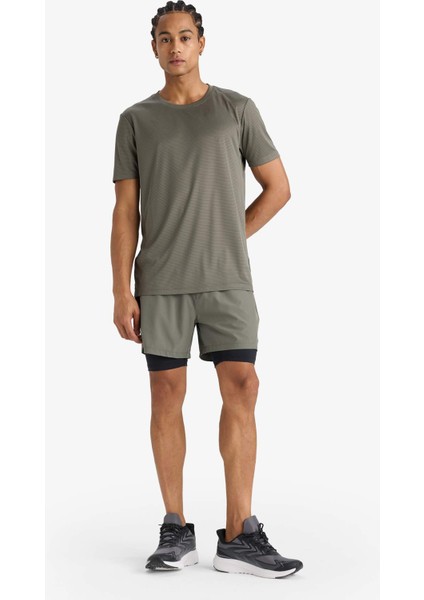 Fit Slim Fit Dar Kesim Bisiklet Yaka Çabuk Kuruyan Nefes Alabilen Esnek Kumaş Baskılı Sporcu Kısa Kollu Tişört E9318AX25AU fiyatları