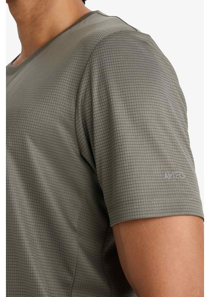 Fit Slim Fit Dar Kesim Bisiklet Yaka Çabuk Kuruyan Nefes Alabilen Esnek Kumaş Baskılı Sporcu Kısa Kollu Tişört E9318AX25AU