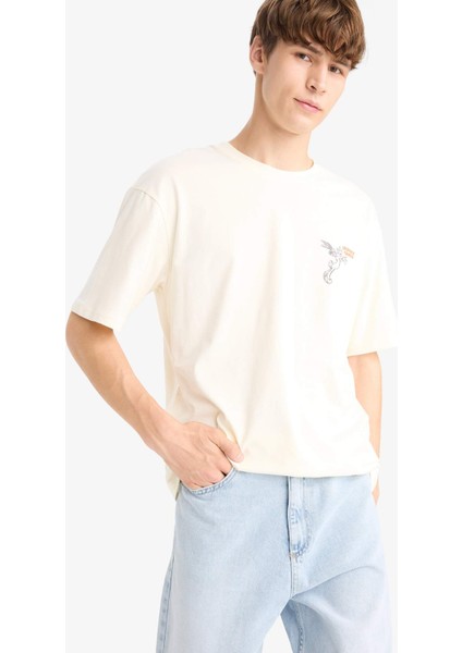 %100 Pamuk Looney Tunes Boxy Fit Rahat Kesim Bisiklet Yaka Sırt Baskılı Kısa Kollu Tişört E9311AX25AU fırsatları