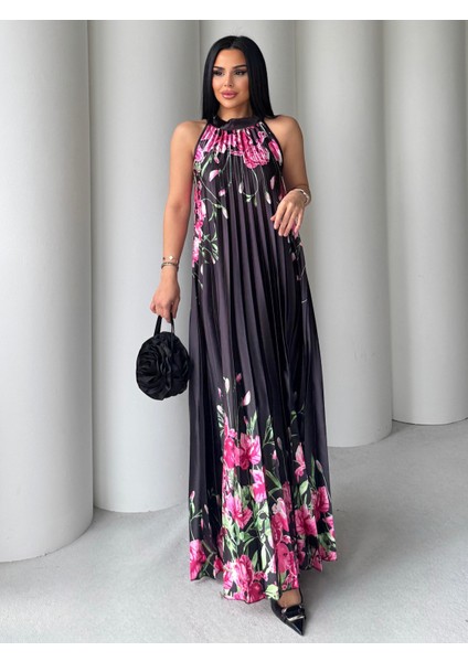 Yongi Boyundan Bağlamalı Çiçek Desenli Saten Elbise Siyah fırsatları