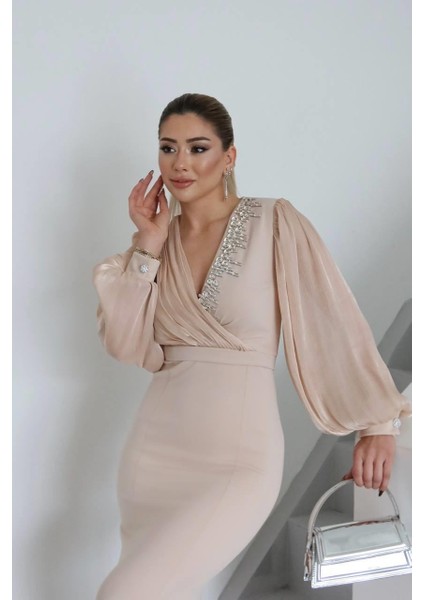 Vogen Taş Detaylı Abiye Elbise Bej fırsatları