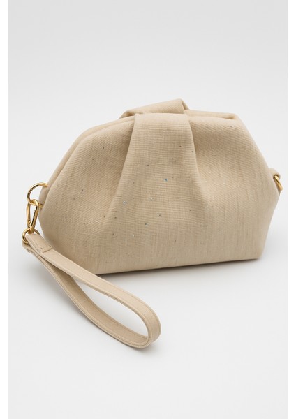 Bej Renk Pullu Kadın Clutch & Bileklik Askılı El Çantası – Şık ve Zarif Tasarım