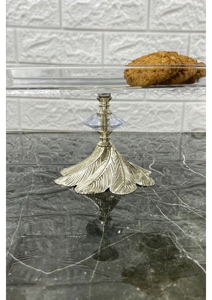 Büyük Boy Madlen Cam Sunumluk, Metal Ayaklı Şık Servislik fiyatları