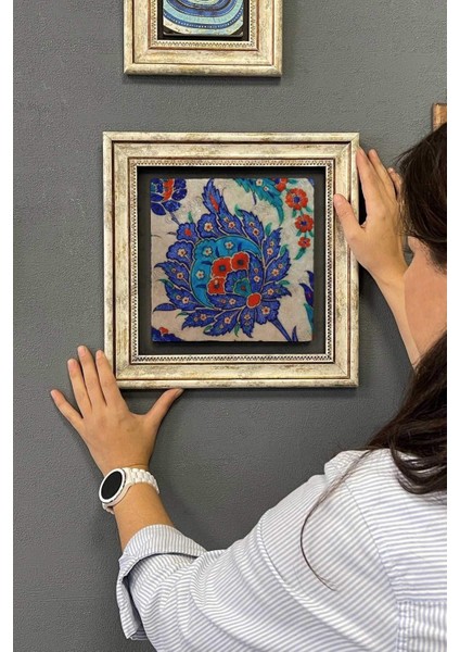 30X30 cm Renkli Taş ve Seramik Desenli Duvar Dekoru, Şık ve Modern Görünüm Sağlar